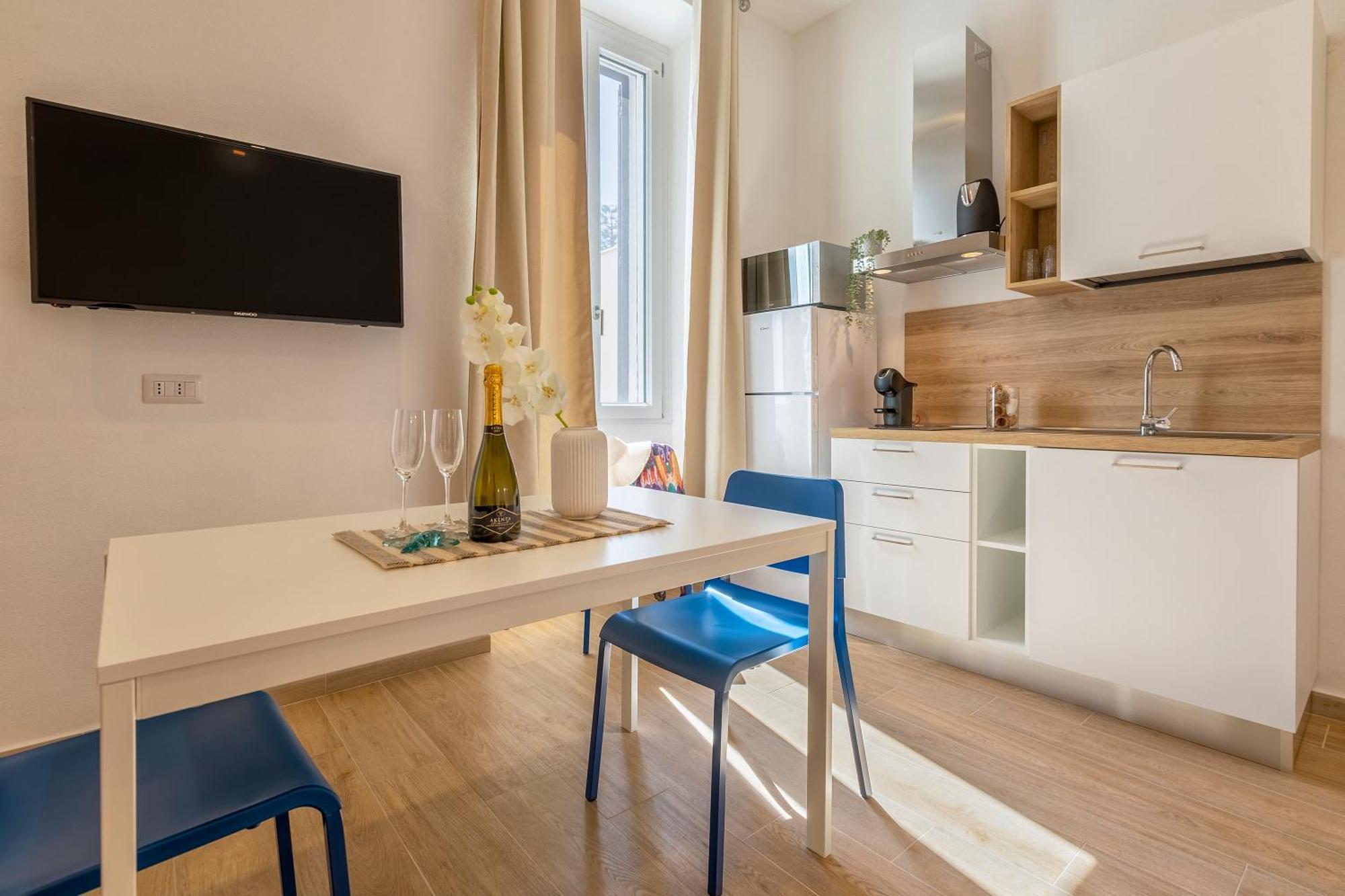 Nura's - La Marina & Apartment Alghero